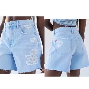 Urban Outfitters BDG Dropped Waist Destroy Short Sz 28
